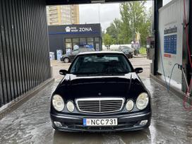 Mercedes-Benz E240, 2.6 l., Седан