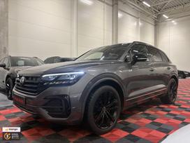 Volkswagen Touareg, 3.0 l., off-road / crossover