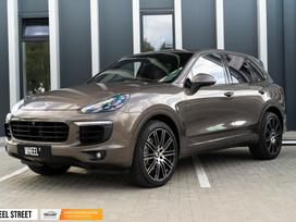 Porsche Cayenne, 4.1 l., off-road / crossover