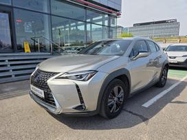 Lexus UX 250h, 2.0 l., off-road / crossover