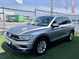 Volkswagen Tiguan, 2.0 l., Внедорожник / Кроссовер