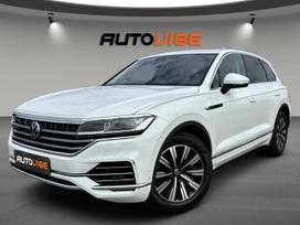 Volkswagen Touareg, 3.0 l., off-road / crossover