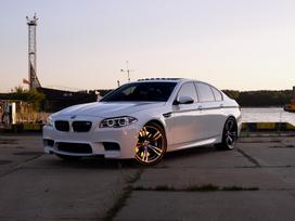 BMW M5, 4.4 l., Седан