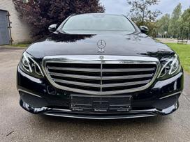 Mercedes-Benz E200, 2.0 l., Седан