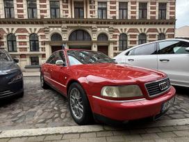 Audi A8, 4.2 l., sedanas