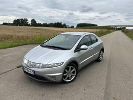 Honda Civic, 1.8 l., hečbekas