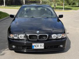 BMW 530, 3.0 l., saloon / sedan