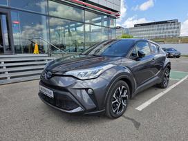 Toyota C-HR, 2.0 l., off-road / crossover