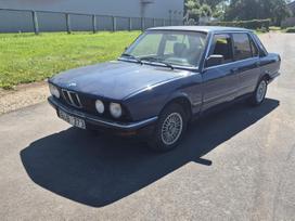 BMW 518, 1.8 l., saloon / sedan
