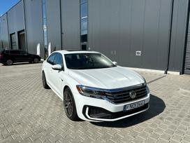 Volkswagen Passat, 2.0 l., saloon / sedan