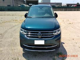 Volkswagen Tiguan, 2.0 l., off-road / crossover