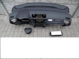 Skoda Fabia dashboard, airbags, seat belts