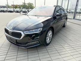 Skoda Octavia, 1.5 l., saloon / sedan