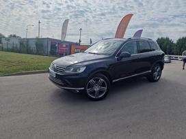 Volkswagen Touareg, 3.0 l., off-road / crossover