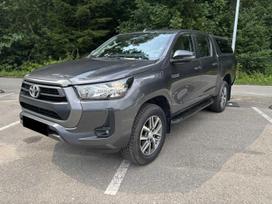 Toyota Hilux, 2.4 l., Пикап
