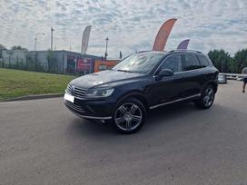 Volkswagen Touareg, 3.0 l., off-road / crossover