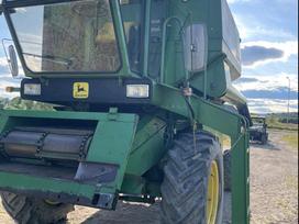 John Deere 965, combine harvesters