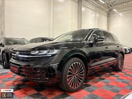 Volkswagen Touareg, 3.0 l., off-road / crossover