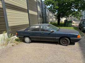 Audi 100, 1.8 l., sedanas