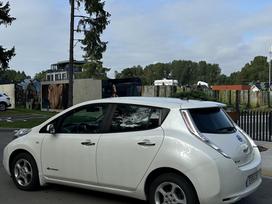 Nissan Leaf, hečbekas