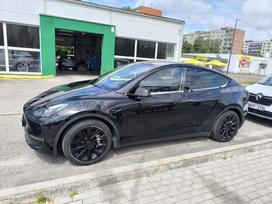 Tesla Model Y, 81 кВт·ч, Внедорожник / Кроссовер