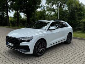 Audi Q8, 3.0 l., off-road / crossover