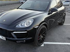 Porsche Cayenne, 4.8 l., off-road / crossover