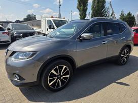 Nissan X-Trail, 1.6 l., off-road / crossover