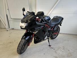 Kawasaki ER 649cc, street / classic