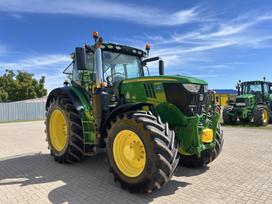 John Deere 6215R, traktoriai