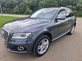 Audi Q5, 2.0 l., off-road / crossover