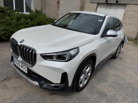 BMW X1, 2.0 l., off-road / crossover