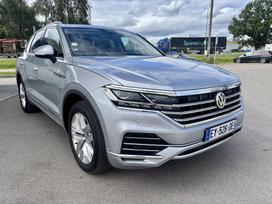 Volkswagen Touareg, 3.0 l., Внедорожник / Кроссовер