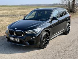 BMW X1, 2.0 l., off-road / crossover