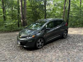 Chevrolet Bolt, 64 кВт·ч, Хэтчбек