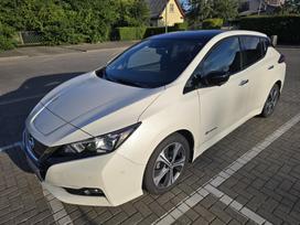 Nissan Leaf, 40 kWh, hatchback