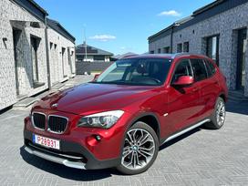BMW X1, 2.0 l., off-road / crossover