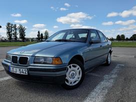 BMW 318, 1.8 l., Седан