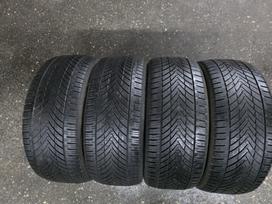 Tracmax, all-season 245/40 R19