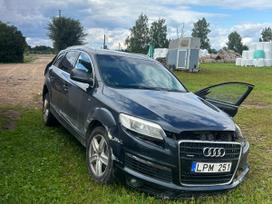 Audi Q7, 3.0 l., off-road / crossover