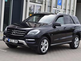 Mercedes-Benz ML350, 3.0 l., off-road / crossover