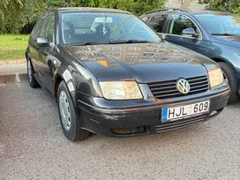 Volkswagen Bora, Седан