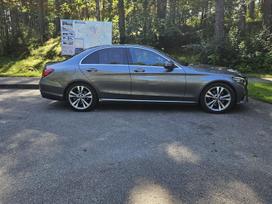 Mercedes-Benz C300, 2.0 l., sedans