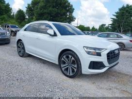 Audi Q8, visureigis / krosoveris