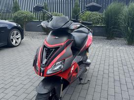 Aprilia SR 49cc, scooters / mopeds