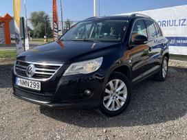 Volkswagen Tiguan, 2.0 l., Внедорожник / Кроссовер