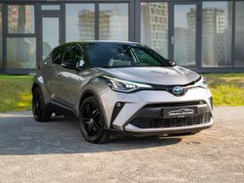 Toyota C-HR, 2.0 l., off-road / crossover