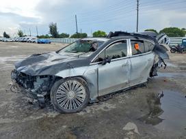 Mercedes-Benz EQS, Внедорожник / Кроссовер