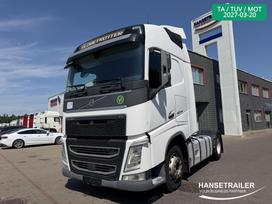 Volvo FH, double sleeper