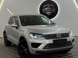 Volkswagen Touareg, 3.0 l., off-road / crossover